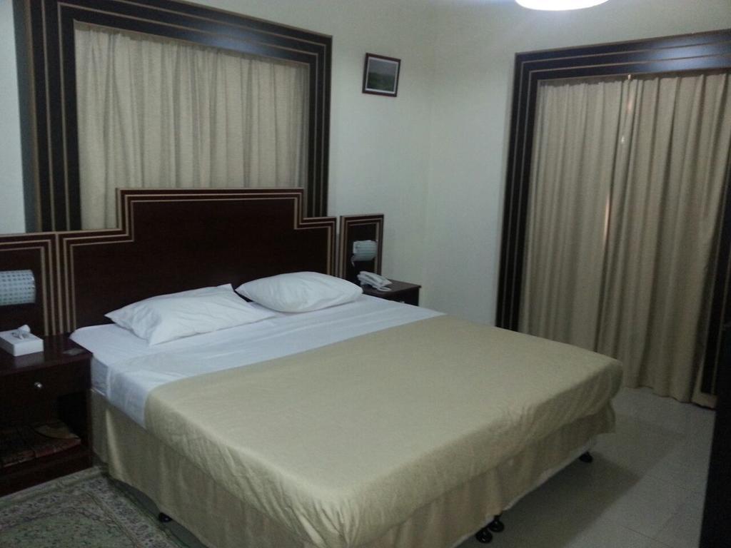 Dolphin Hotel Маскат Стая снимка